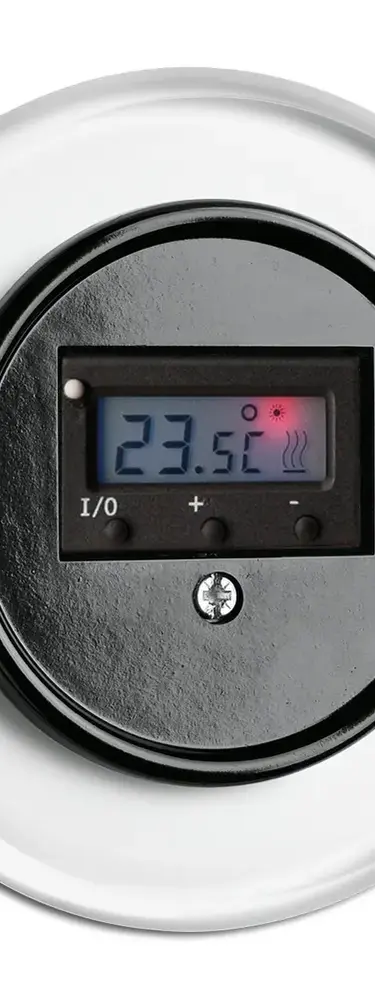 THPG Uhrenthermostat mit analoger Zeitschaltuhr und Drehregler, klassisches Retro‑Design in Weiß, an der Wand montiert.